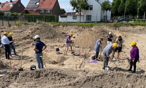 Feestelijke start bouw Hof van Huesse in Huissen!